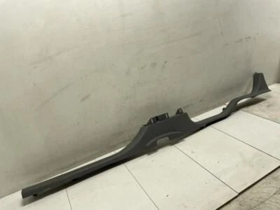 FORD QUINIENTOS 2005 2007 LADO DEL PASAJERO DERECHO PILAR CENTRAL MOLDURA INFERIOR Foto 1 de 4