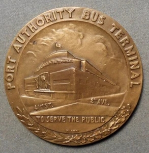 Kilenyi: Terminal de Autobuses de la Autoridad Portuaria, Dedicación 1950 Robbins & Co - Imagen 1 de 2