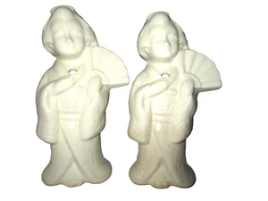 Vintage White Ceramic Geisha Girls Tiki Mugs Benihana of Tokyo Japan 8" Pair - Picture 1 of 14