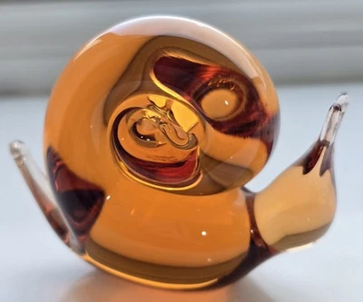 Attractive Murano-Style Snail figurine, orange/clear glass, 7.5cm  x 6cm - Image 1 of 4