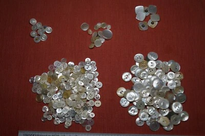 Wäscheknöpfe weiß Konvolut d=9, 11, 15, 17, 19mm, 220g - Bild 1 von 4