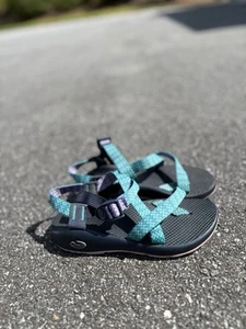 CHACO Sport Sandals Z2 Purple & Green Ankle Strap Water Hiking Womens Sz 8 EUC - Picture 1 of 6