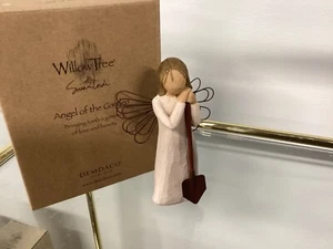Willow Tree “Angel Of The Garden” New In Box DEMDACO Susan Lordi 2002 # 26103 - Picture 1 of 1