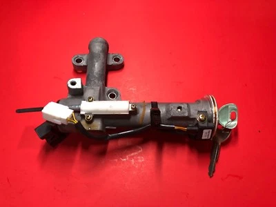 2000-2003 MITSUBISHI DIAMANTE IGNITION LOCK CYLINDER ASSEMBLY W 2 KEYS USED OEM! - Image 1 of 2