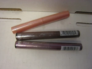 3 NYC Lidschattenstab versiegelt 993A-Three Wish-996A-Magic Spell-994A-Lila Trank - Bild 1 von 4