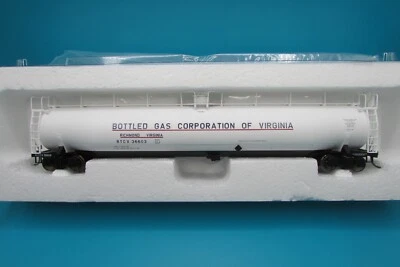 HO Scale Atlas 1727-3 ACF 33,000 Gallons Tank Car   A4428 - Image 1 of 4
