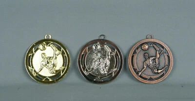 HR POKALE Medaille / Fußball / Ø: 50mm / gold silber bronze / mit Band+Beschriftung