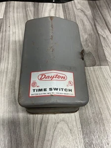 Dayton Zeitschaltuhr 6X758 24 Stunden Modell #4006C147PR4SI - Bild 1 von 5