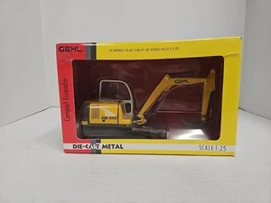 Gehl GE602 Excavator - 1/25 - Die Cast Promotions #908618 - MIB - Picture 1 of 4