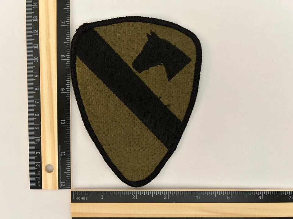 US Army 1st Cavalry Division Unit Military Patch WWII GREEN - Image 1 of 2