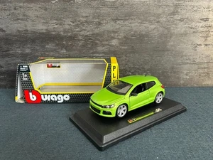 VW VOLKSWAGEN SCIROCCO MKIII Scala 1/24 BBURAGO Burago modello METALLO DIE CAST - Foto 1 di 13