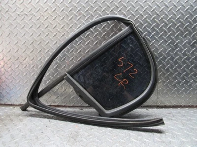 05 06 07 08 09 10 CHEVROLET КОБАЛЬТ ЛЕВЫЙ ВОДИТЕЛЬ ЗАДНЯЯ ДВЕРЬ ВЕНТИЛЯЦИОННОЕ СТЕКЛО - Изображение 1 из 2