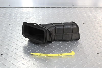 2006 KAWASAKI NINJA ZX10R ZX1000D RIGHT RAM AIR INTAKE DUCT TUBE - Image 1 of 4