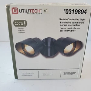 Utilitech Security Switch Controlled Floodlight New Open Box Bulbs Included - Picture 1 of 10