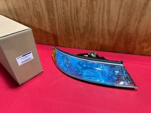 NOS 1998 LINCOLN CONTINENTAL RH HEADLIGHT F8OZ-13008-AA - Picture 1 of 4