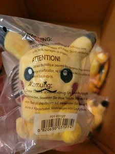 Pokemon Center Fit Pikachu Sitting Cuties Plush - 5 ¼ In. (NEW WITH TAGS) - Picture 1 of 3