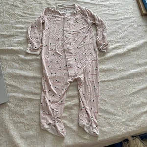 Magnetic Me Pyjama rosa Schaf Footie 3-6 Monate - Bild 1 von 3