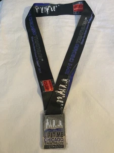 2011 Finisher Lifetime Chicago Triathlon Rennen zum Toyota Cup Laufen - Bild 1 von 4