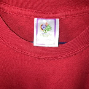 ๐ฅ England Soccer 2006 World Cup Germany Red Shirt Men's Medium M FIFA - Picture 1 of 6
