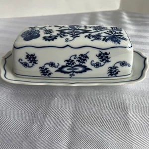 Vintage Blue Danube Blue Onion Covered 1/4 Pound Butter Dish Rectangle Japan - Picture 1 of 9