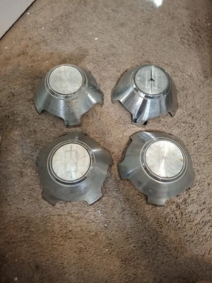 1975-77 OLDSMOBILE CUTLASS / 1980-84 DELTA 88 98 WHEEL CENTER CAP SET OEM GM - Image 1 of 4