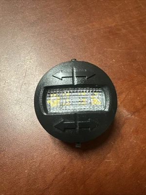 Ford Bronco Sport 2021-2024 puerta levadiza panel de ajuste inferior luz de carga lámpara OEM Foto 1 de 4