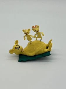 Hallmark Dr. Seuss Wind-Up Christmas Clip On Hop on Pop Works - Picture 1 of 3