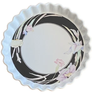 Plato para pastel de pastel Quiche Mikasa Ultra Ceram Bake & Serve Charisma negro estriado 9" - Imagen 1 de 3