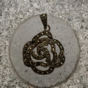 Vtg Victorian Sterling Silver Hematite Love Knot Pendant 925 RS Celtic - Picture 1 of 6