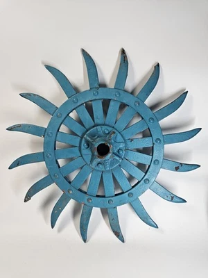 John Deere Antiga Roda de Enxada Rotativa 18" Sunburst Quintal Arte Rústica Steampunk Azul  - Imagem 1 de 4