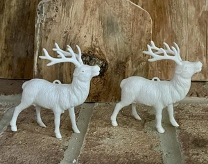 2 Vintage 1950s Christmas Reindeer Ornaments White Hard Plastic 3.25" T&W Rare - Picture 1 of 6