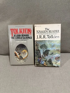 J.R.R. Tolkien The Tolkien Reader and Tolkien A look Behind The Lord of the Ri - Imagen 1 de 10