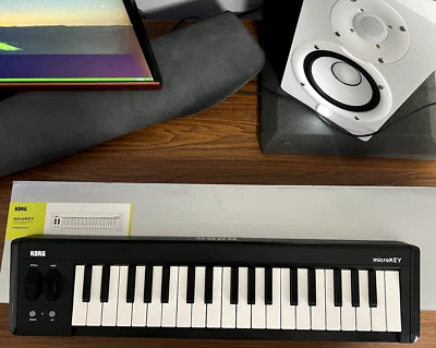 KORG  MIDI Keyboard Controller microKEY2-37 USB - Image 1 of 4