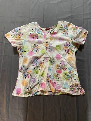 Dickies Lightweight Seersucker Women's Scrub Top White Colorful  Feathers Pics!! - Image 1 of 4