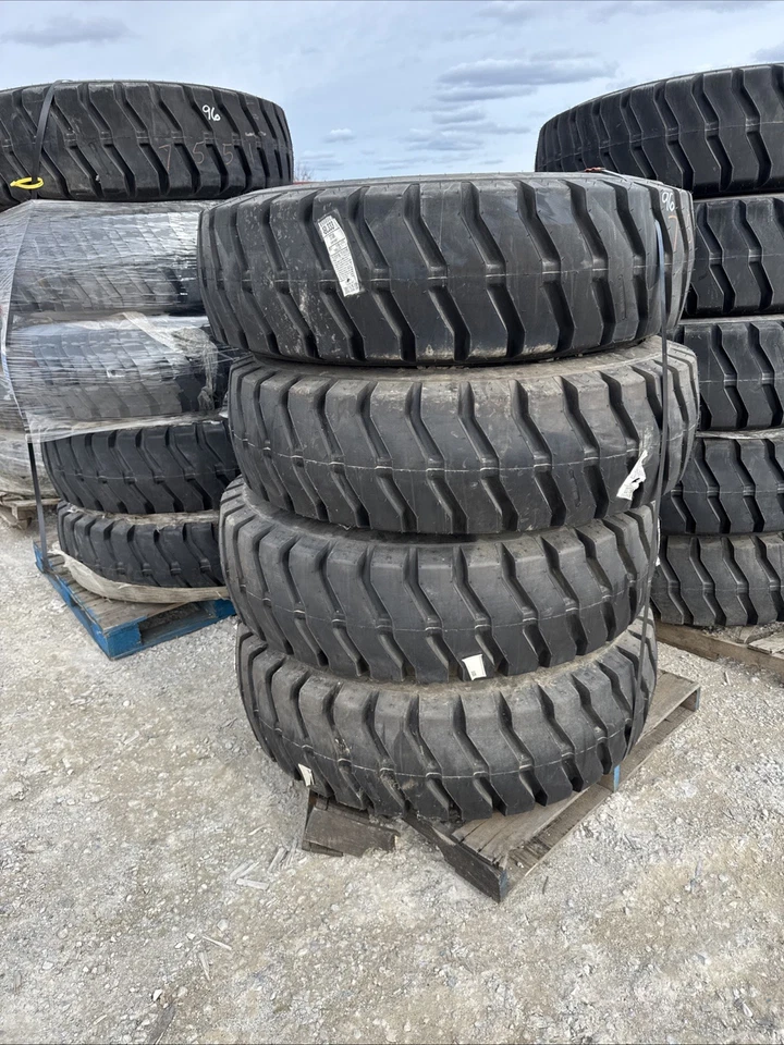 Set of 4 13.00-24 Telehandler Tires 10 Lug Titan Super Rigger E3 24x9.00 Rim New - Image 1 of 4