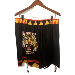 Tiger Shorts schwarz 2 XL Tribal Unisex bequem weich atmungsaktiv Futter - Bild 1 von 3