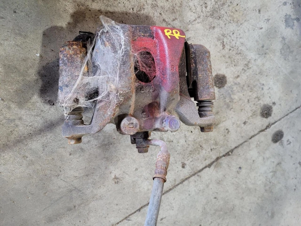 Passenger Right Caliper Rear Fits 14-24 INFINITI QX80 2036000 - Image 1 of 1