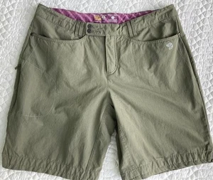 Mountain Hardwear Dynama Shorts Khaki Green Size 10 - Picture 1 of 1