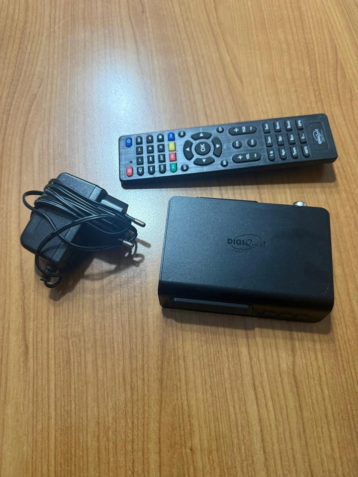 Decoder DVB-T2 HEVC DigiQuest - Ricevitore SCART HDMI Compatto con Telecomando - Immagine 1 di 3
