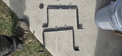 John Deere 314 Engine Mounts - Image 1 of 2