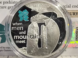 (L1075) Celebrazione della Gran Bretagna ~ Silver Proof £5 ~ The Mind ~ STONEHENGE - Foto 1 di 3