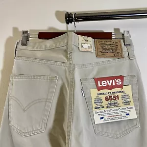Jeans ajustados marfil 30x32 Levi's 551 nuevos con etiquetas True Vintage años 90 blancos hechos en Túnez - Imagen 1 de 16
