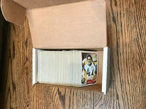 1982 Topps Football Commons, Rookies, Stars - Complete your set - #1 - #399