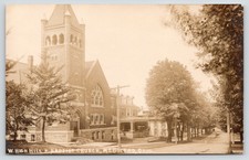 MT Mount Gilead Oh Ohio ~ de alta Hill & 1st ~ Igreja Batista em casa com águas-furtadas ~ Cartão Postal Foto Real c1910