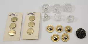 *Z21) Mixed Junk Drawer Lot of 18 Vintage Buttons Lions Head La Vogue Clear - Picture 1 of 15