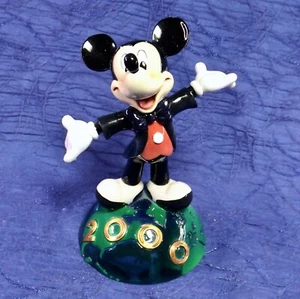 Disney's Mickey Mouse Millennium Commemorative Figurine On Top Of The World 2000 - Picture 1 of 5