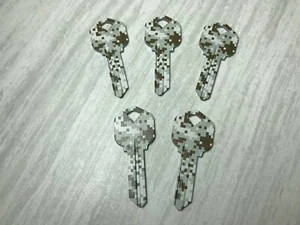 4 Light Green Camo Key Blanks KW1 66 Camouflage Pixelated - Picture 1 of 3