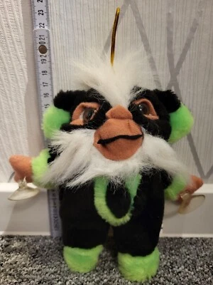 Gremlins- Gizmo Stofftier - Kuscheltier Grün / Schwarz Ca 18cm 90er Jahre  - Bild 1 von 3