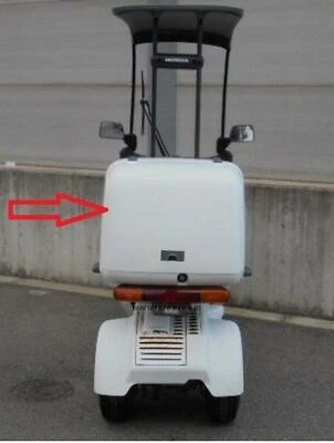 TAPA EXTERIOR HONDA GIROSCOPIO TOLDO TC50M TC50P TA02 (4 MALETERO TRASERO) NH138 83501-GAG-000ZA Foto 1 de 3