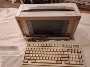 COMPAQ COMPUTER MODEL DESKTOP PORTATILE VINTAGE / si accende - RARO! - Foto 1 di 8